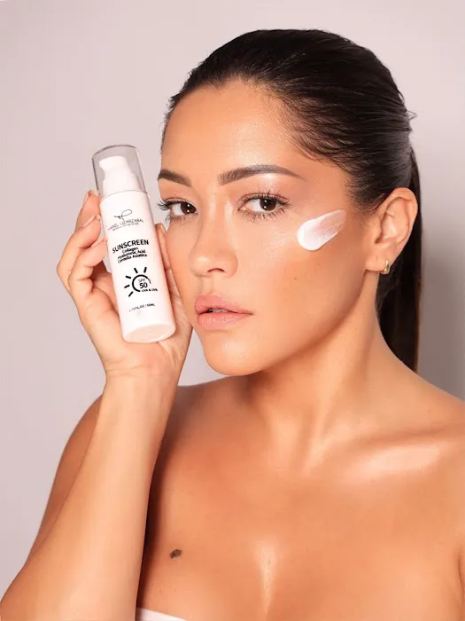 Esthetician by Mariel Lizarzabal Picture 1