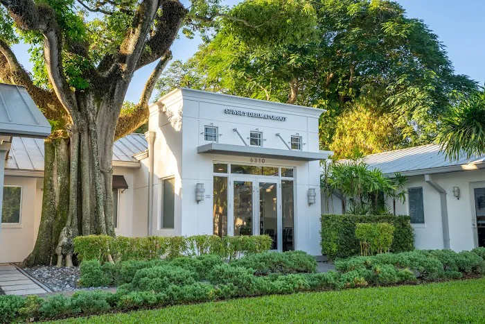 Sunset Dermatology Skin Laser & Vein Center Picture 6