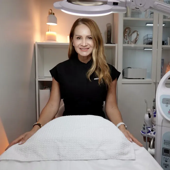 Allure by Angela Tolmos , Beauty Reveal Picture 3