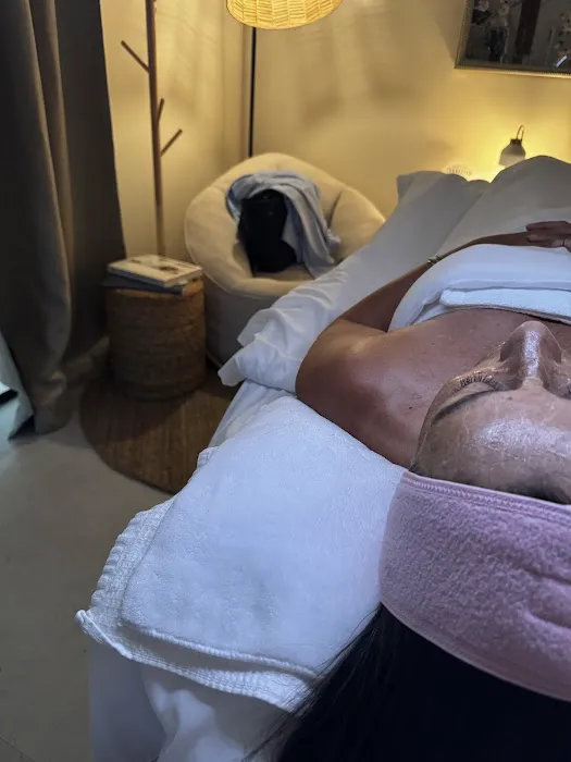 Allure by Angela Tolmos , Beauty Reveal Picture 4