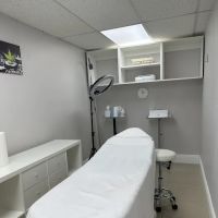 AA FACE BODY ESTHETIC ico