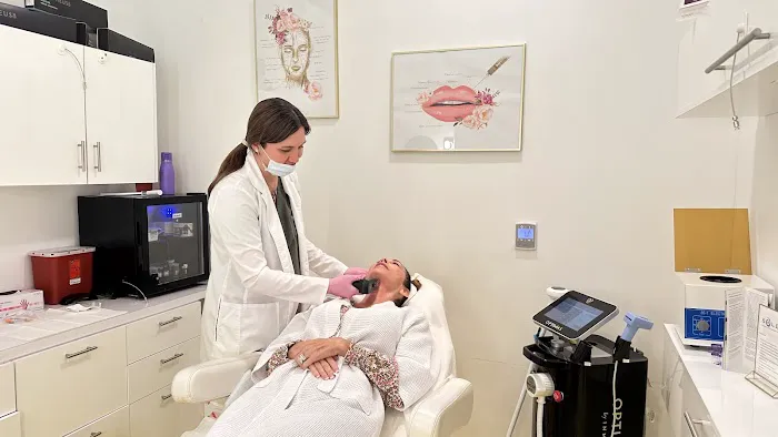 Skin Tightening & Hyperpigmentation Treatment Picture 1