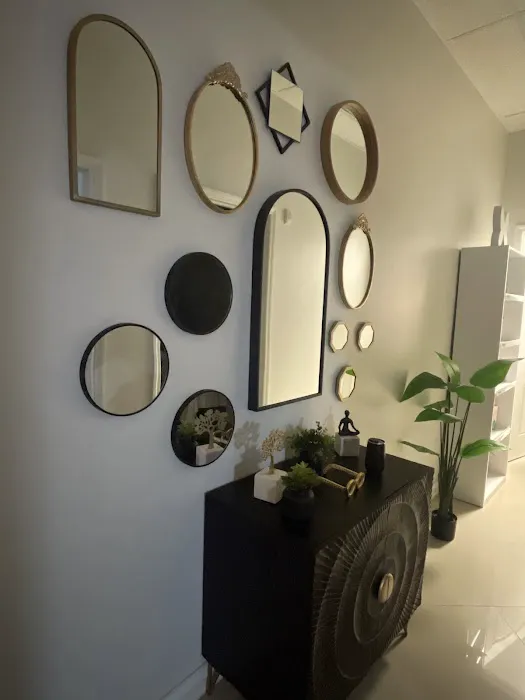 Ziba Renewal Studio Picture 4