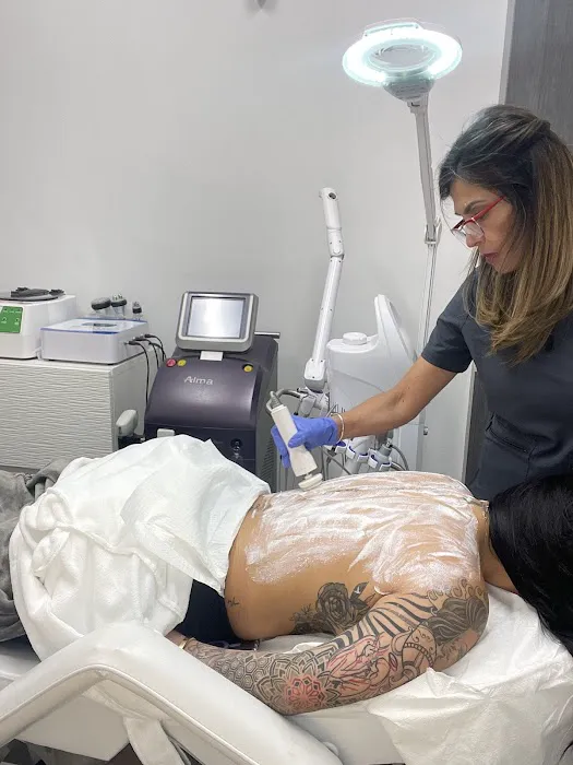 RenovaDerma The Skin Specialist Picture 5