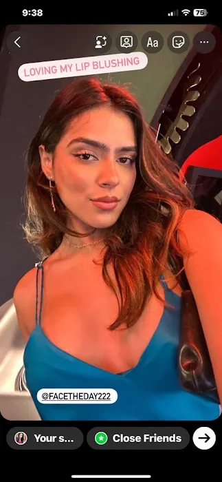 Sandra's Face The Day Picture 3