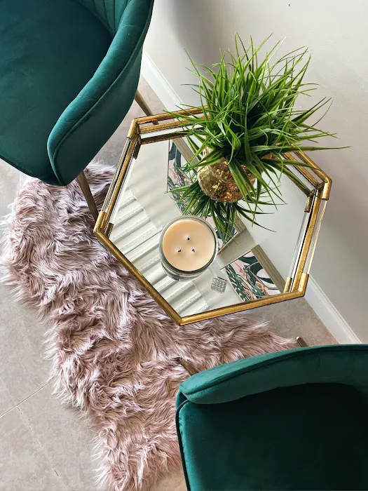 Skin Lounge Picture 6