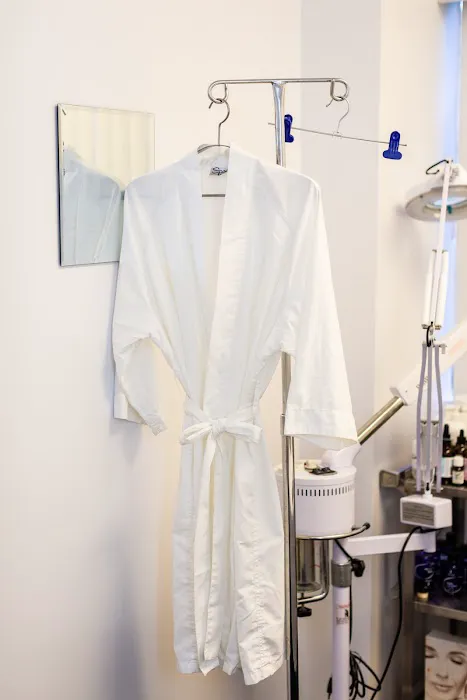 Dermal Health Center Picture 5