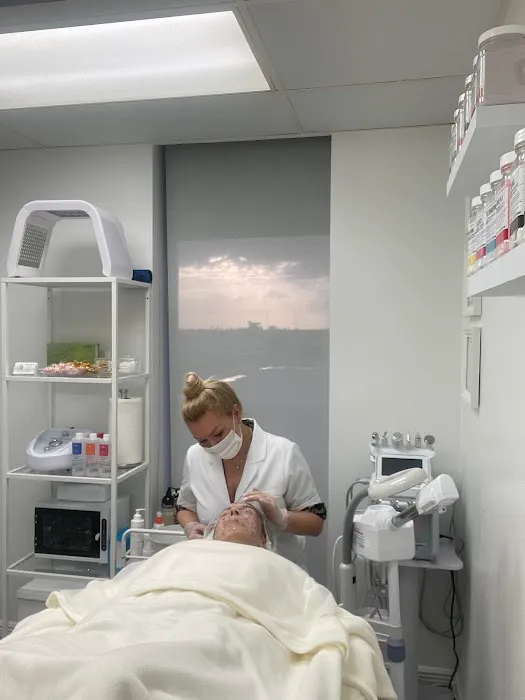 Elena Vale Pro | Facial Spa Picture 2