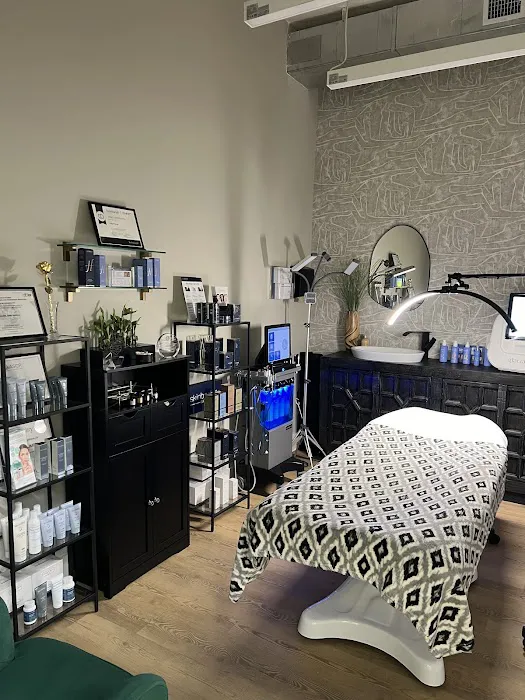 Carli Angela Aesthetics Picture 6