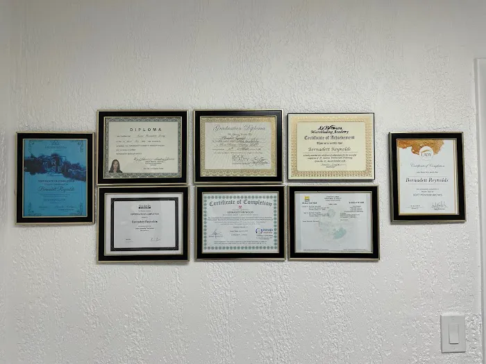 B the Best Beauty Salon Picture 2