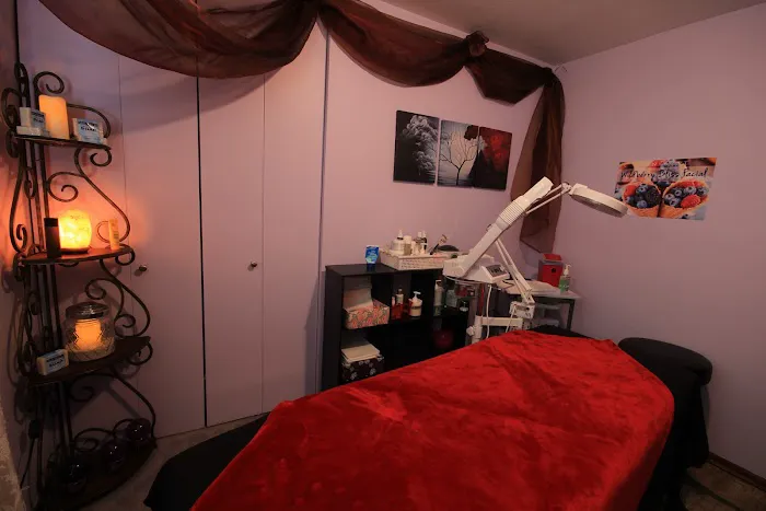 Ageless Beauty Studio Picture 4