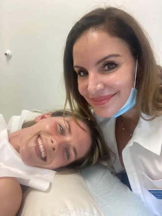 Giselle's Secrets Picture 7