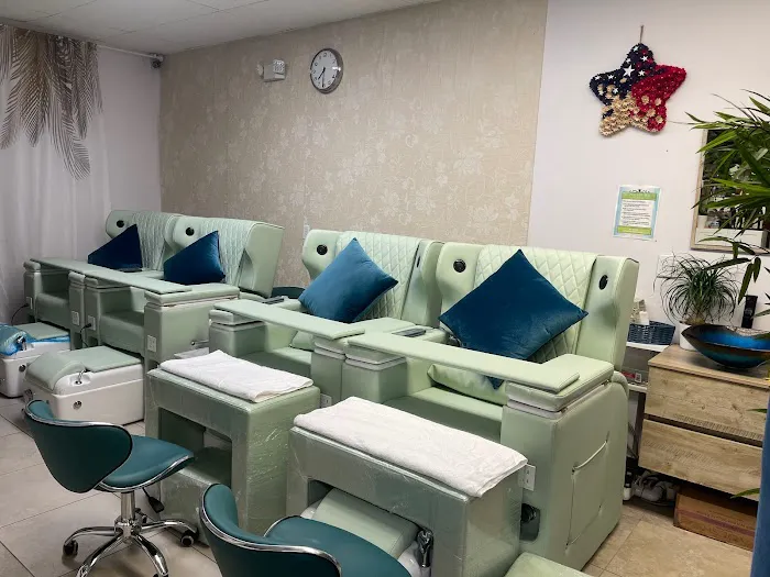 Lotus Nails Spa Picture 8