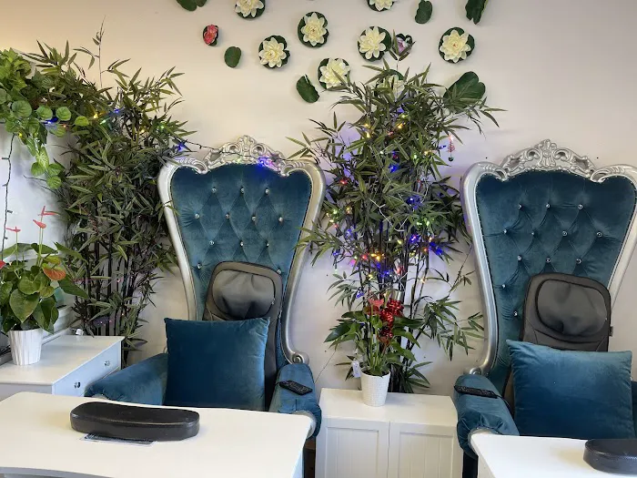 Lotus Nails Spa Picture 4