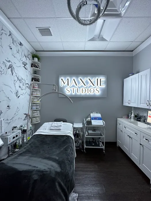 MAXXIE Studios Picture 9