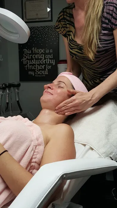 Elle Esthetics, LLC Picture 1
