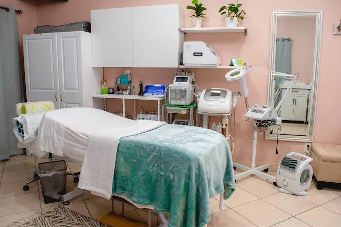 Harmony Spa - Skin Care and Full Body Wax Picture 1