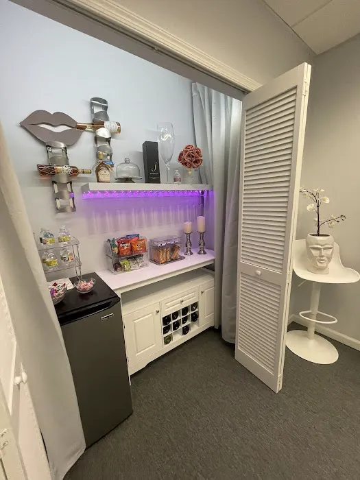 MedBar Esthetics Picture 3