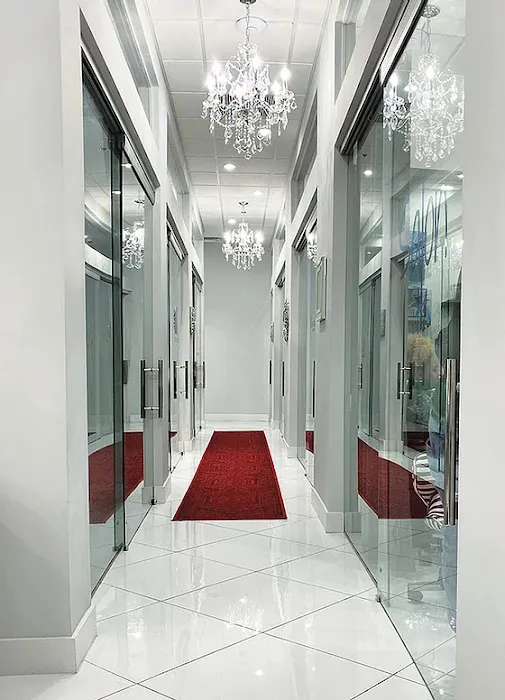 SKN Esthetics Palm Beach Picture 2