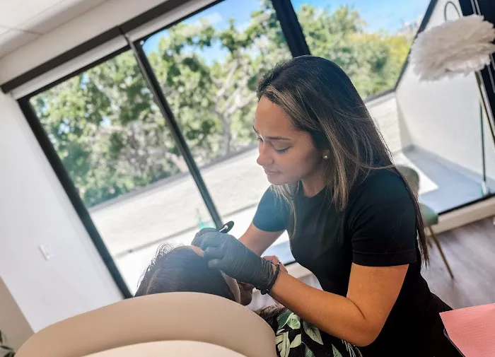 23 Aesthetics Picture 9