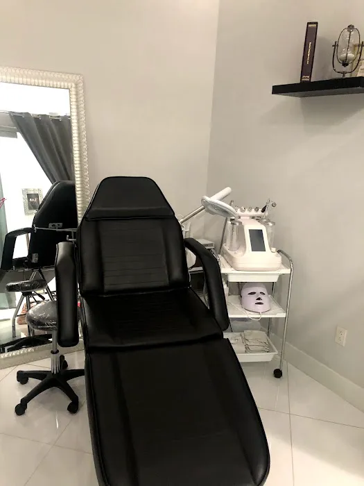 Forever young skin care & mobile spray tan Picture 4