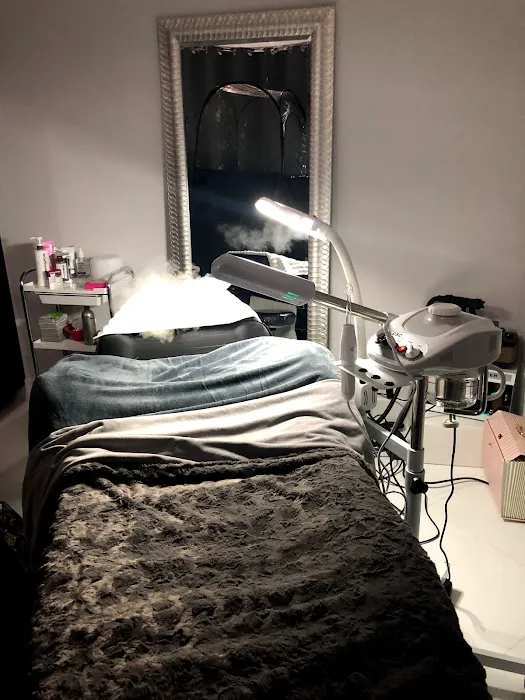 Forever young skin care & mobile spray tan Picture 3