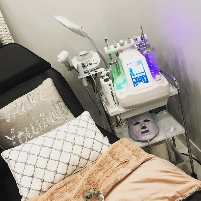 Forever young skin care & mobile spray tan Picture 5