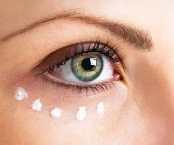 How To Reduce Serums to Improve Puffy Eyes Effectively