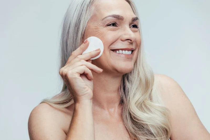 Daily Skin Care Routine for Age Spots in People with Sensitive Skin