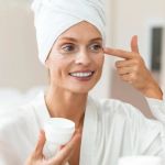 Skin Care Tips For Wrinkles And How To Manage It – Expert Advice & Daily Routine
