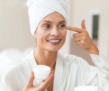 Skin Care Tips For Wrinkles And How To Manage It – Expert Advice & Daily Routine