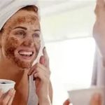 How to Detoxify with Physical Exfoliants for Oily Skin