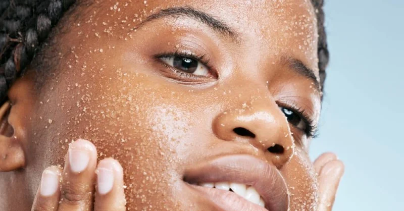 How to Detoxify Physical Exfoliants for Oily Skin Safely and Effectively