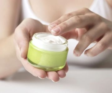 Best Ingredients for Moisturizer to Improve Sun Damage