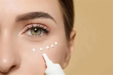 How to Manage Eye Creams for Dry Skin: Tips for Proper Care