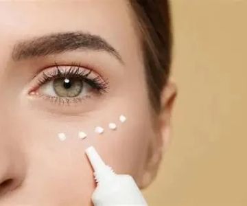 How to Manage Eye Creams for Dry Skin: Tips for Proper Care