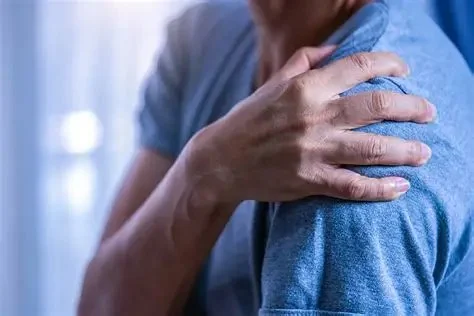 Everything You Need to Know About Frozen Shoulder Relief from a Chiropractic Perspective