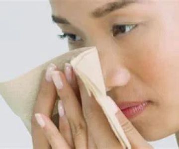 How to Avoid Oily Skin in People with Sensitive Skin – Dermatologist Tips & Daily Skincare Guide