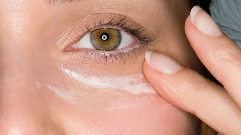 Expert Advice on Puffy Eyes in People Over 40