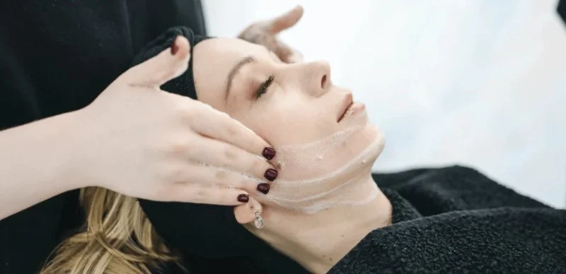 How To Reduce Dry Skin Effectively | SkinCare Experts