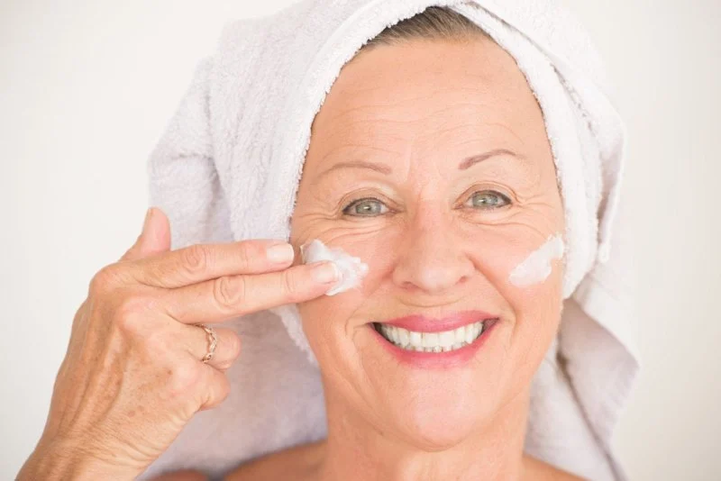 How to Choose the Right Skincare for People Over 40: Essential Tips