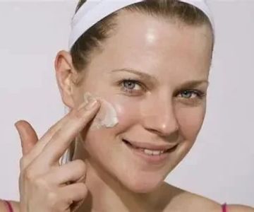 How to Get Rid of Oily Skin Using Natural Remedies