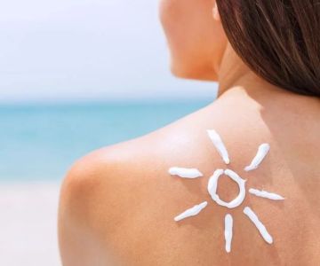 How to Treat and Prevent Sun Damage with Natural Skin Care Solutions