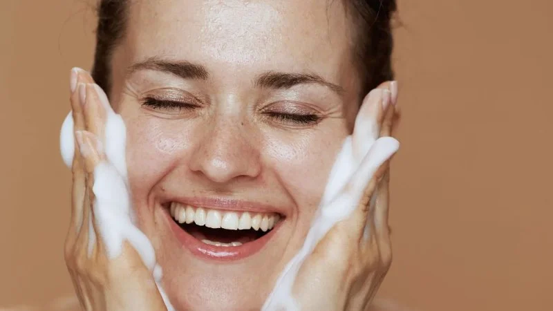 How to Choose the Best Facial Cleanser for Your Skin