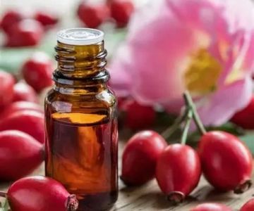 How to Use Rosehip Oil for Brighter, Smoother Skin