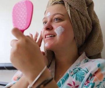 How to Improve Skin Elasticity with the Right Skincare Routine