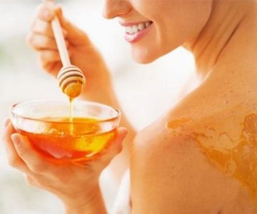 The Benefits of Using Honey in Your Skin Care Routine