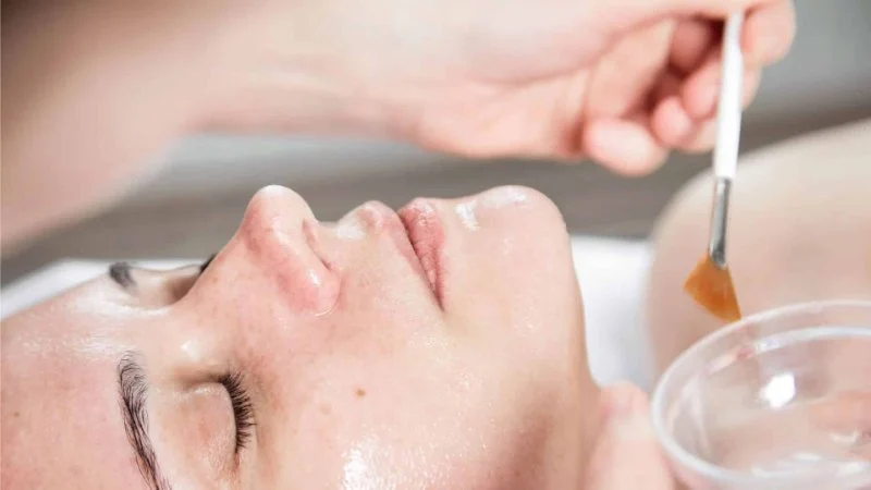 How to Use Lactic Acid to Exfoliate and Hydrate Your Skin: A Complete Guide