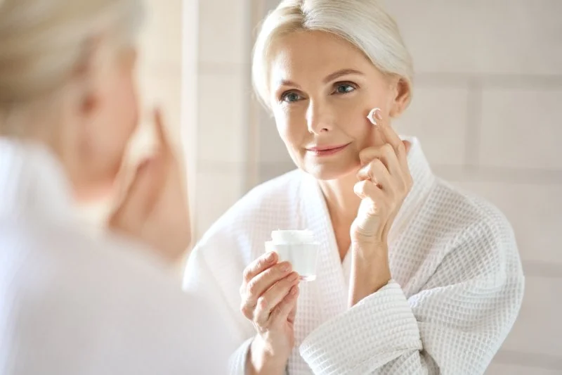 How to Prevent and Treat Skin Aging with Consistent Skin Care Habits