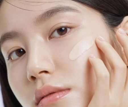 How to Achieve Even Skin Tone with the Right Brightening Products